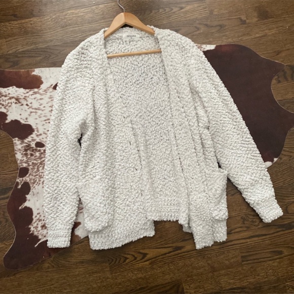 Fuzzy Cream White  Cardigan - Picture 4 of 4
